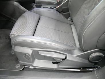 Audi Q4 E-tron 40 E-tron — photo 16