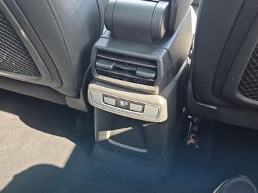 Audi Q4 E-tron 45 E-tron Quattro — photo 17