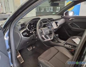 Audi Q3 TFSI E 45 TFSI E S Tronic — photo 4