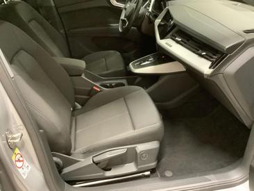 Audi Q4 E-tron 40 E-tron — photo 11