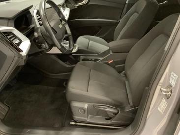 Audi Q4 E-tron 40 E-tron — photo 12