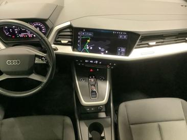 Audi Q4 E-tron 40 E-tron — photo 18