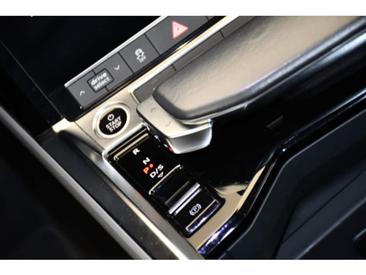 Audi E-tron 55 Quattro — photo 6