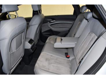 Audi E-tron 55 Quattro — photo 9