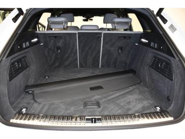 Audi E-tron 55 Quattro — photo 10