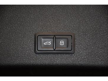 Audi E-tron 55 Quattro — photo 11
