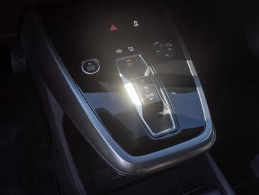 Audi Q4 E-tron 40 E-tron — photo 18
