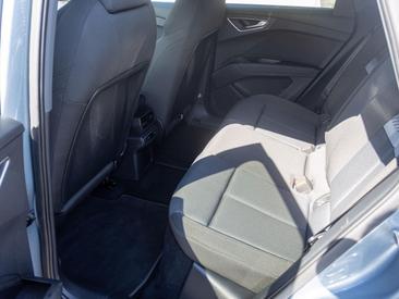 Audi Q4 E-tron 40 E-tron — photo 19