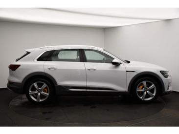 Audi E-tron 55 Quattro — photo 17