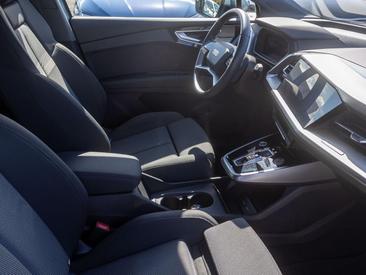 Audi Q4 E-tron 40 E-tron — photo 24