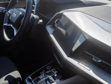 Audi Q4 E-tron 40 E-tron — photo 26