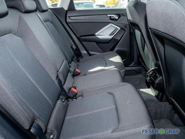 Audi Q3 TFSI E 45 TFSI E S Tronic — photo 7