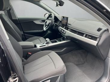 Audi A4 Avant 30 TDI S Tronic — photo 13
