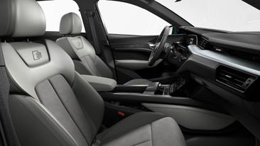 Audi E-tron 50 Quattro — photo 9