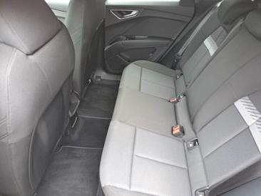 Audi Q4 E-tron 35 E-tron — photo 13