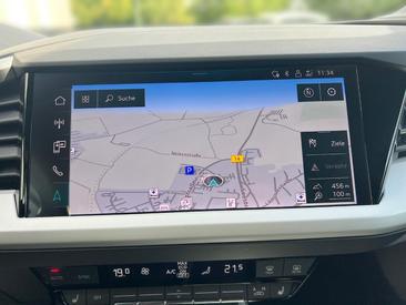 Audi Q4 E-tron 35 E-tron — photo 7