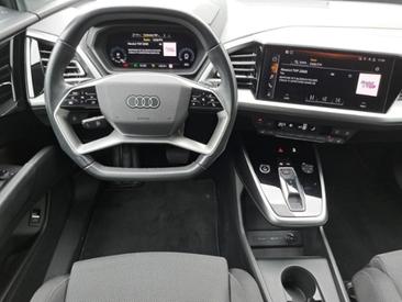 Audi Q4 E-tron 35 E-tron — photo 14