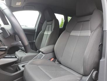 Audi Q4 E-tron 35 E-tron — photo 16
