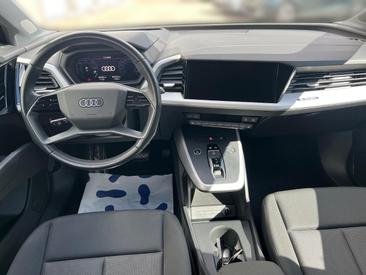 Audi Q4 E-tron 35 E-tron — photo 11