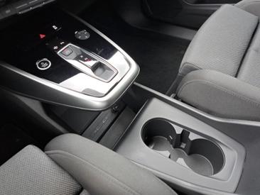Audi Q4 E-tron 35 E-tron — photo 24