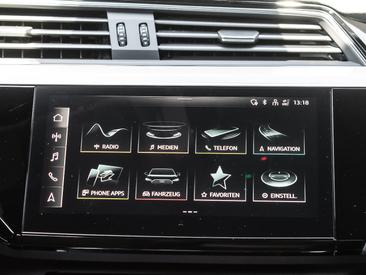 Audi E-tron 50 Quattro — photo 13
