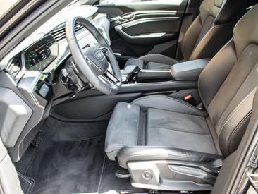 Audi E-tron 50 Quattro — photo 18