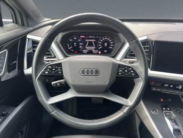 Audi Q4 E-tron 40 E-tron — photo 11