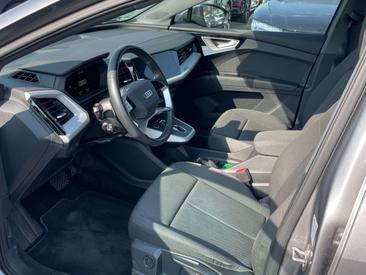 Audi Q4 E-tron 50 E-tron Quattro — photo 9