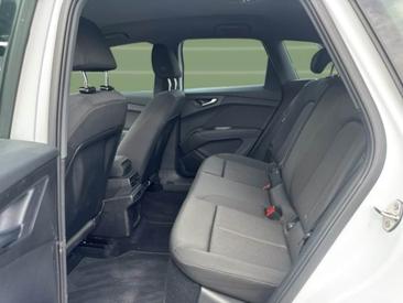Audi Q4 E-tron 40 E-tron — photo 16