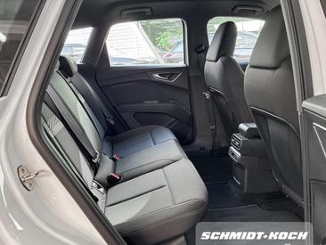 Audi Q4 E-tron 40 E-tron — photo 12