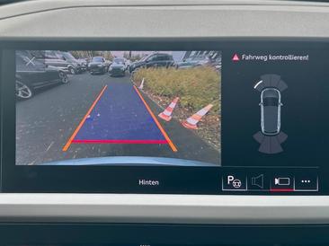 Audi Q4 E-tron 40 E-tron — photo 21