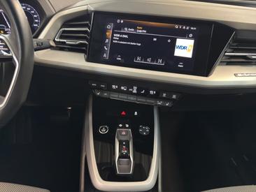 Audi Q4 E-tron 40 E-tron — photo 12
