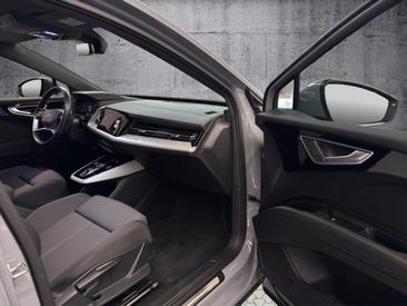 Audi Q4 E-tron 40 E-tron — photo 16