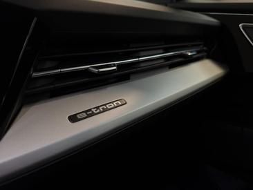 Audi Q4 E-tron 40 E-tron — photo 21