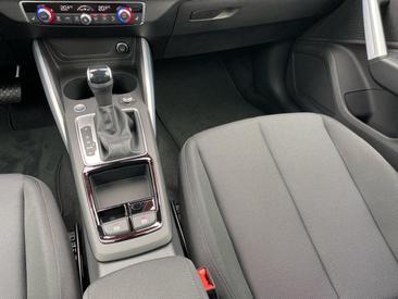 Audi Q2 Advanced 35 TFSI S Tronic — photo 8