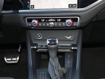 Audi Q3 Sportback TFSI E S Line 45 TFSI E S Tronic — photo 13
