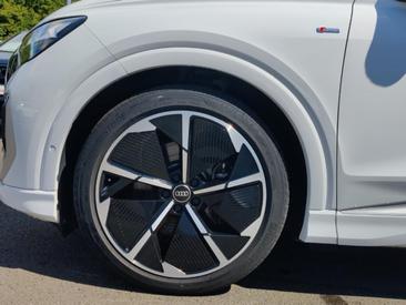 Audi Q4 E-tron 40 E-tron — photo 6