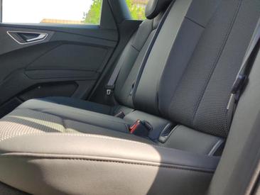 Audi Q4 E-tron 40 E-tron — photo 12