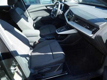 Audi Q4 E-tron 40 E-tron — photo 7