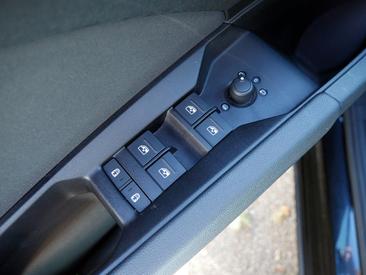 Audi Q4 E-tron 40 E-tron — photo 9