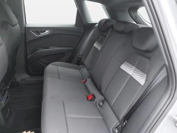 Audi Q4 E-tron 40 E-tron — photo 12