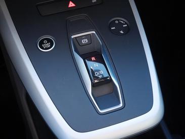 Audi Q4 E-tron 40 E-tron — photo 15