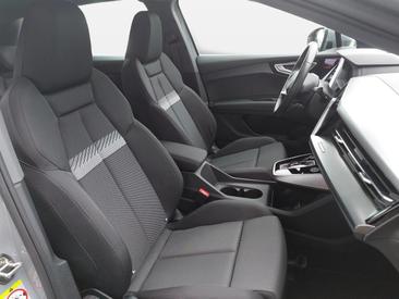 Audi Q4 E-tron 40 E-tron — photo 15