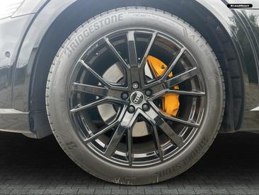 Audi E-tron S Line 50 Quattro — photo 7