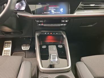 Audi A3 Sportback S Line 35 TFSI S Tronic — photo 11