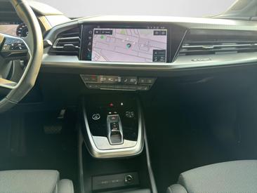 Audi Q4 E-tron 40 E-tron — photo 11