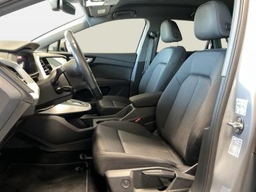 Audi Q4 E-tron 40 E-tron — photo 11