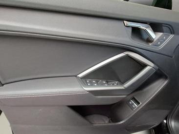 Audi Q3 TFSI E 45 E — photo 10