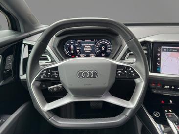 Audi Q4 E-tron 40 E-tron — photo 11