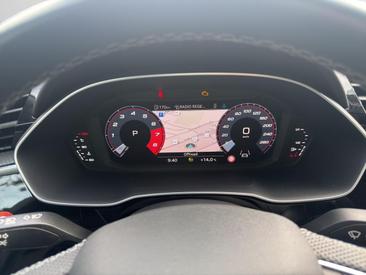 Audi Q3 35 TFSI — photo 10